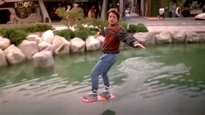 Can the Lazer hover?