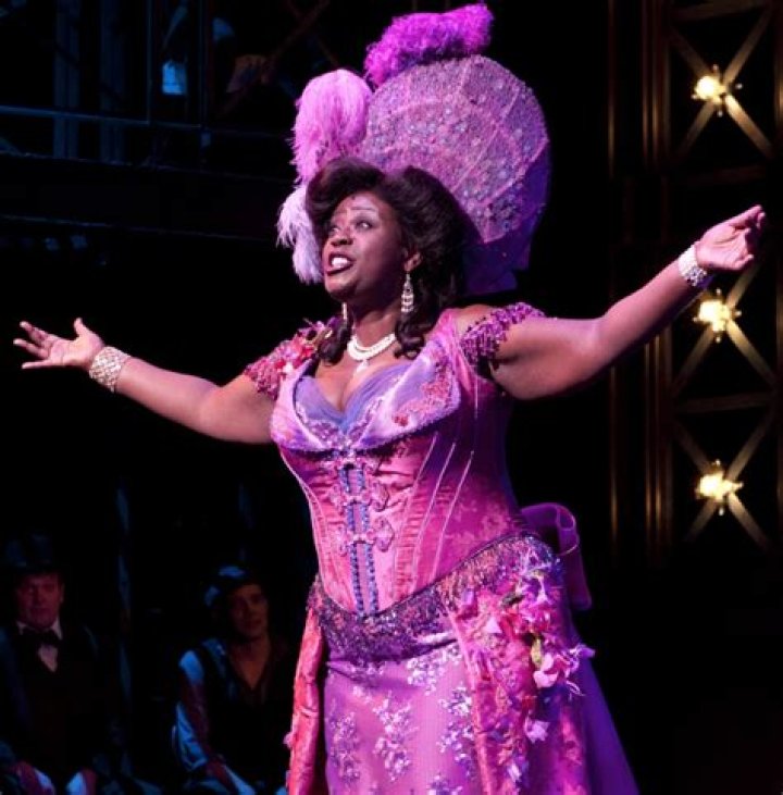 Does Crutchie have a solo?