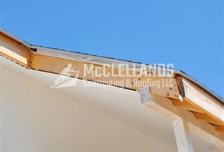Does fascia board go on before roof sheathing?