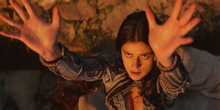 How does Yennefer become pretty?