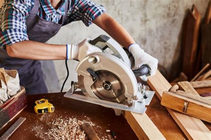 What is a gentleman's saw used for?