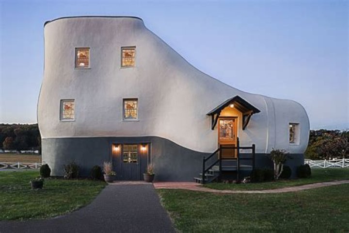 What is the weirdest house in the world?