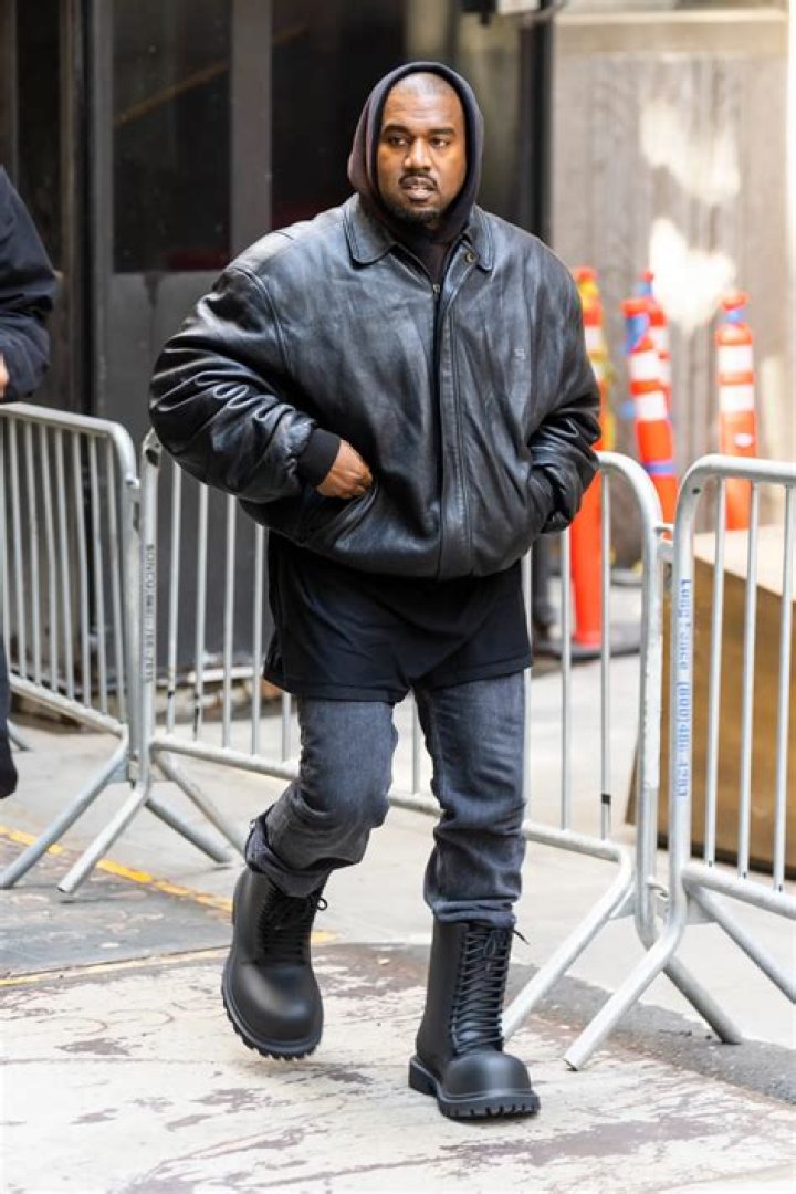 What shoes does Patrick Beverly wear?